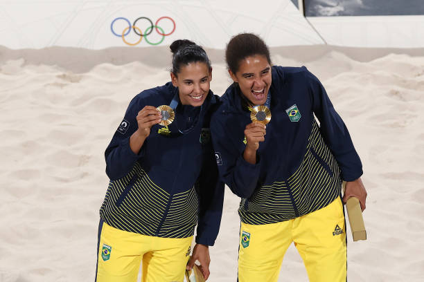 跨界解說陣容曝光：知名體育評論員聯(lián)手娛樂明星共同解說