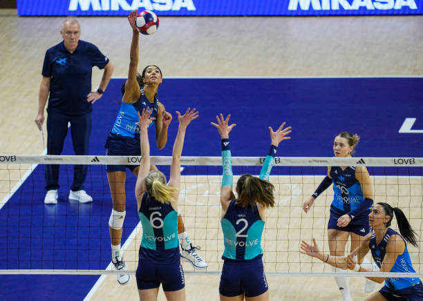 從輪轉(zhuǎn)位置到發(fā)球順序：排球規(guī)則全解析