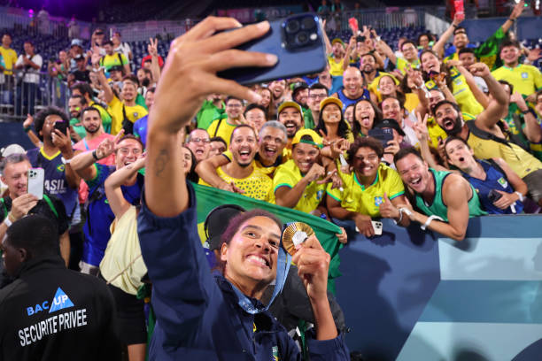 郎平國(guó)際視野:海外執(zhí)教的經(jīng)歷與收獲