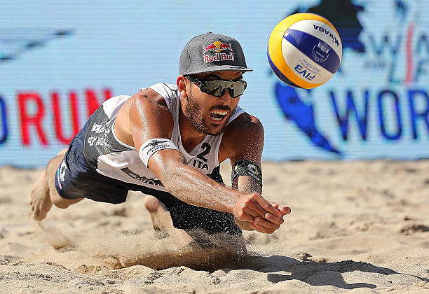 排球后排進(jìn)攻違例的三個(gè)必備條件