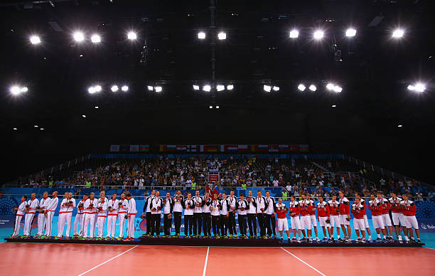 從零開始學排球：墊球姿勢與動作要領(lǐng)視頻教學