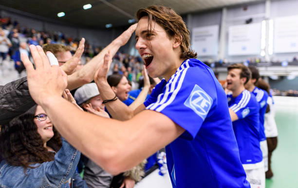 馮坤職業(yè)生涯亮點(diǎn)：2004年雅典奧運(yùn)會(huì)奪冠時(shí)刻