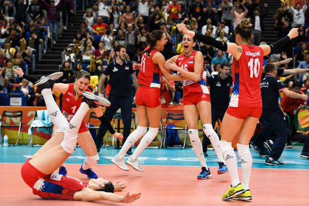 當(dāng)排球失誤遇上表情包：笑點滿滿！