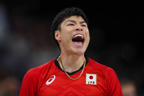 排球規(guī)則手勢(shì)實(shí)戰(zhàn)演練：從基礎(chǔ)到高級(jí)技巧