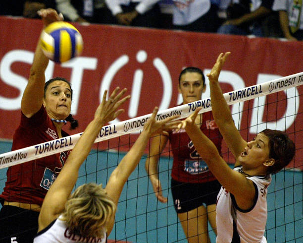 郎平年齡多少？中國女排功勛教練的成長故事