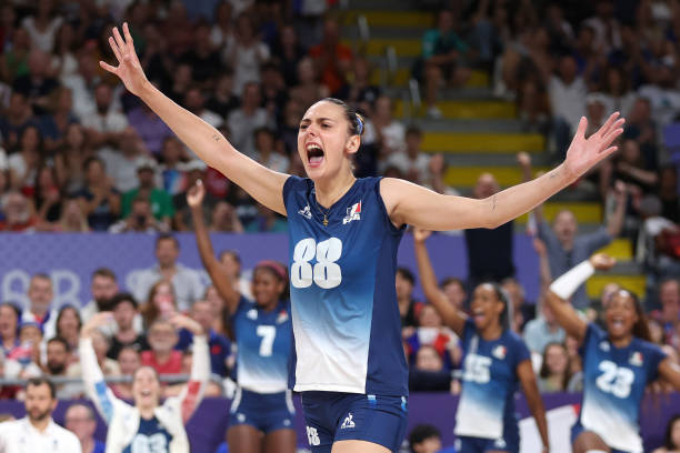 沙灘排球比賽慢動(dòng)作回放：技術(shù)細(xì)節(jié)全解析