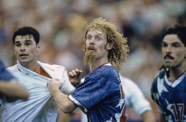 世界杯決賽經(jīng)典對決：盤點(diǎn)那些令人難忘的巔峰之戰(zhàn)