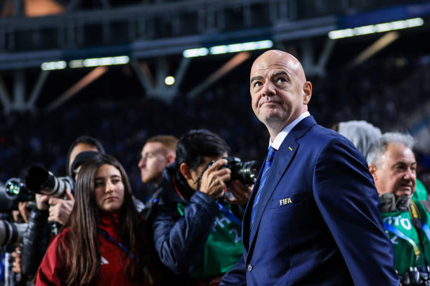 國足背水一戰(zhàn)！世界杯中日對決，看中國隊如何應對強敵