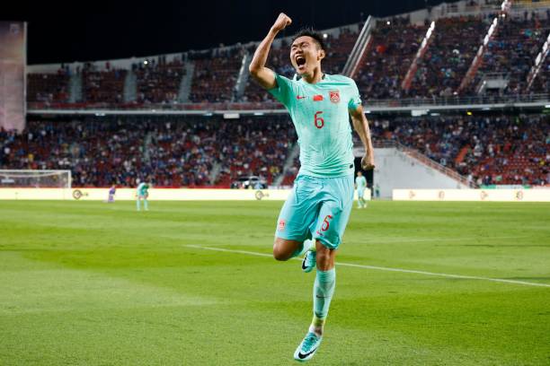 南美區(qū)預(yù)選賽爭(zhēng)議瞬間：裁判判罰、球迷沖突等事件回顧