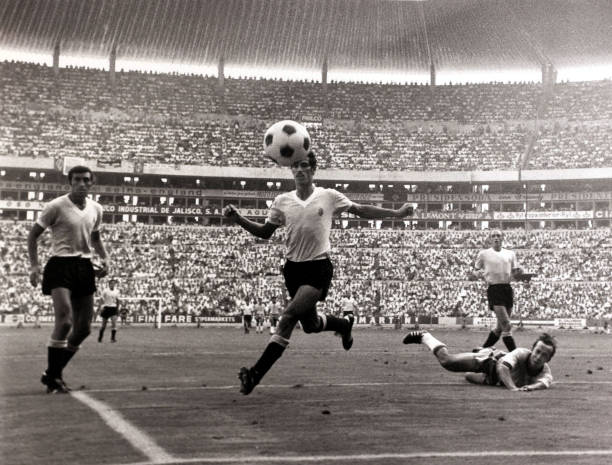 世界杯點(diǎn)球大戰(zhàn)進(jìn)球記錄：壓力下的英雄與悲情