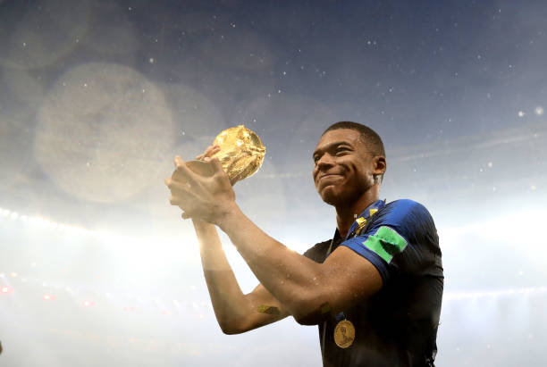 世界杯小組賽隊伍數(shù)量統(tǒng)計與趨勢