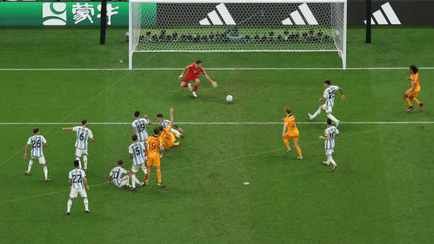 中國男足無緣2022年卡塔爾世界杯的原因分析